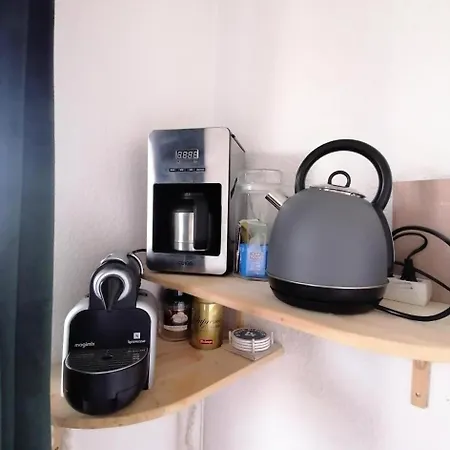 Le Chanteloup - Joli Pied Des Pistes Mae-9431 *